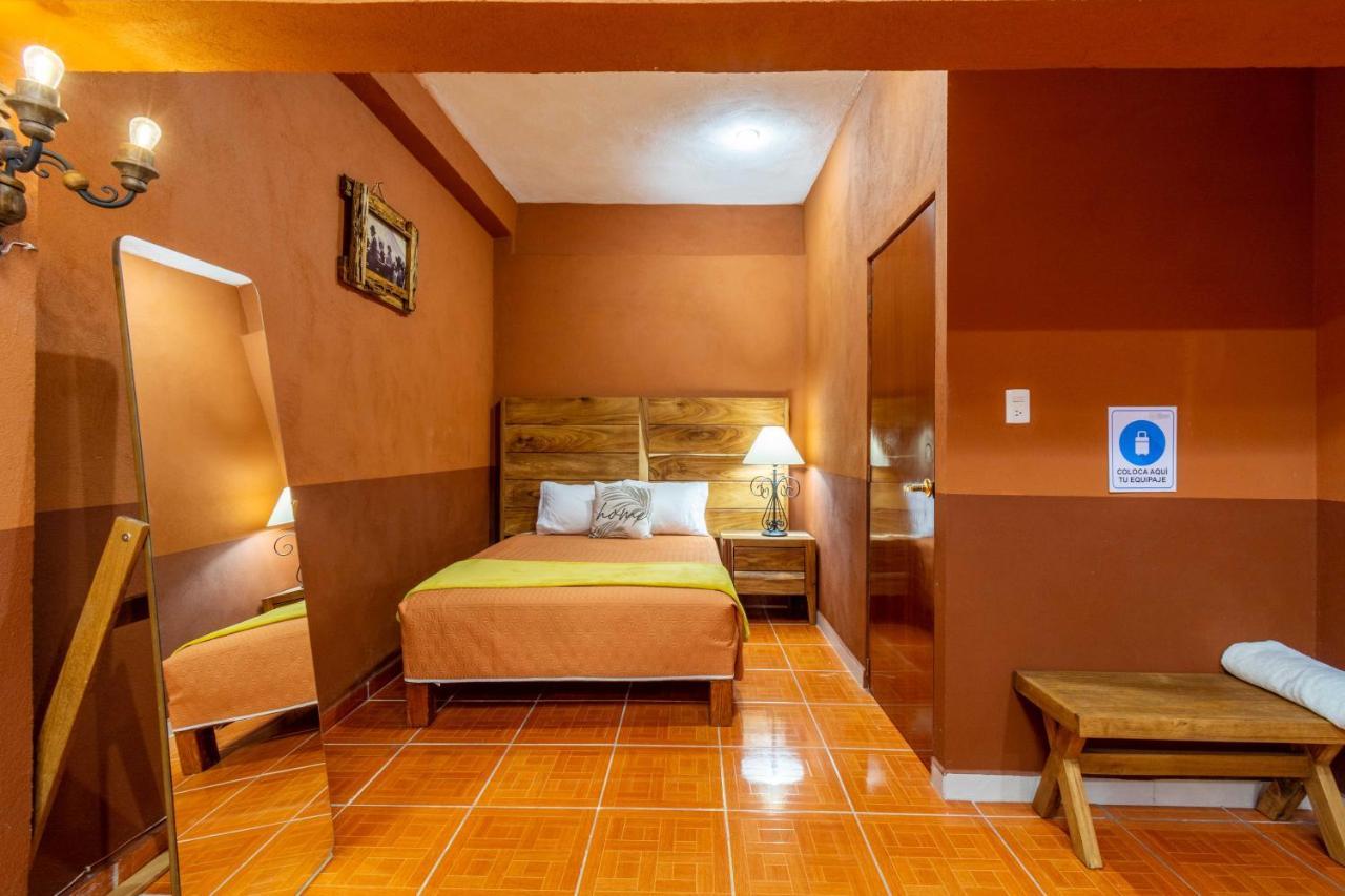 לאון Hosteria Casa Marquez מראה חיצוני תמונה