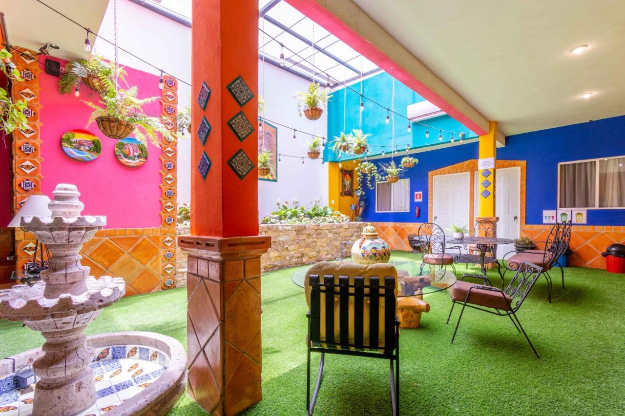 לאון Hosteria Casa Marquez מראה חיצוני תמונה