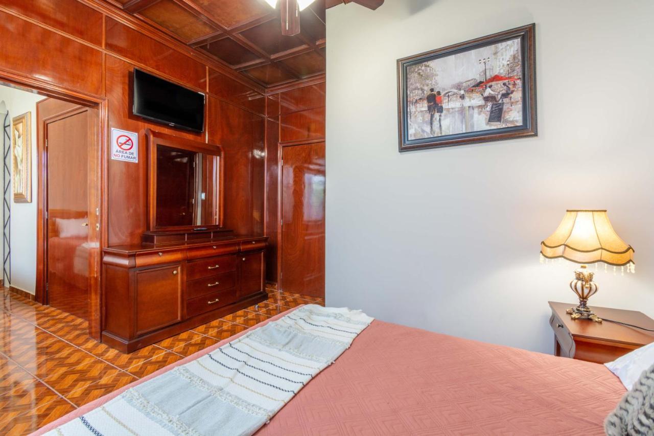 לאון Hosteria Casa Marquez מראה חיצוני תמונה