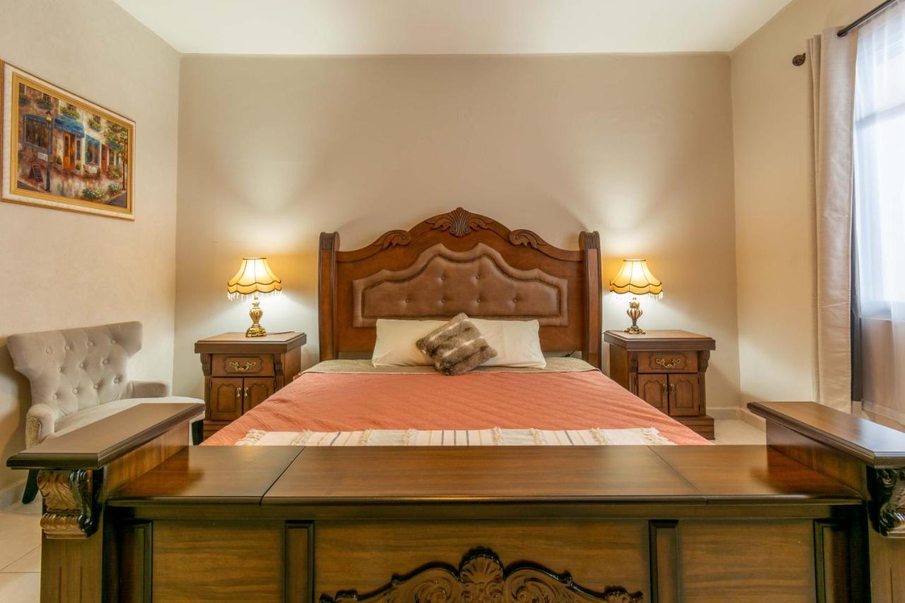 לאון Hosteria Casa Marquez מראה חיצוני תמונה