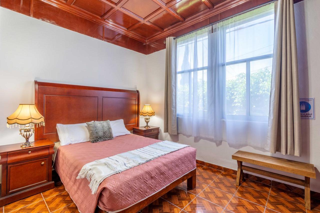 לאון Hosteria Casa Marquez מראה חיצוני תמונה