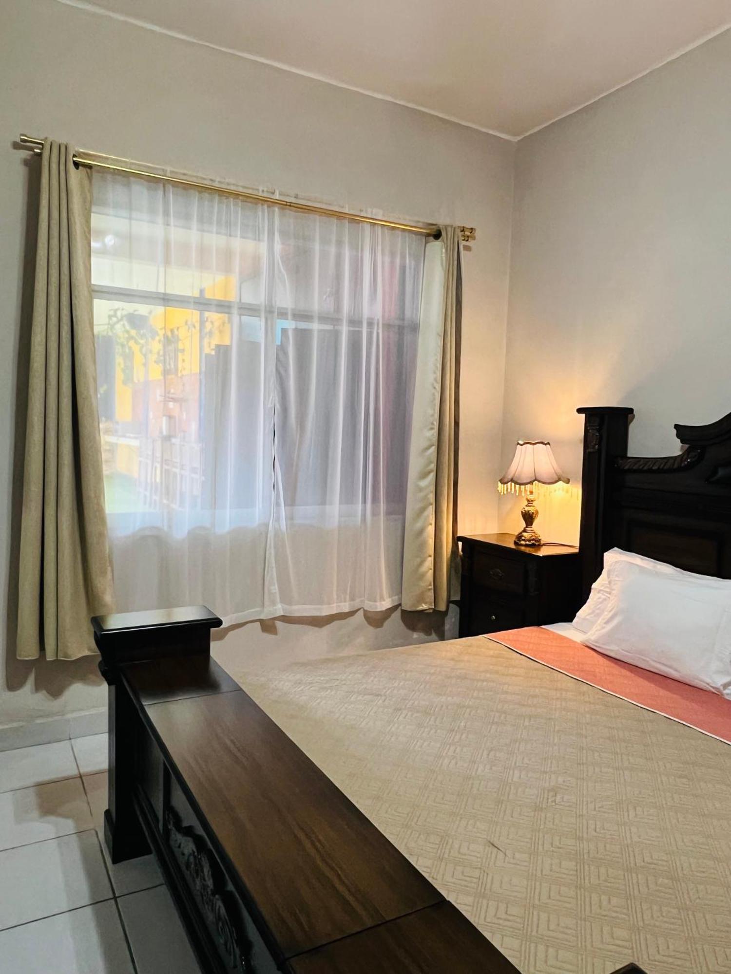 לאון Hosteria Casa Marquez מראה חיצוני תמונה