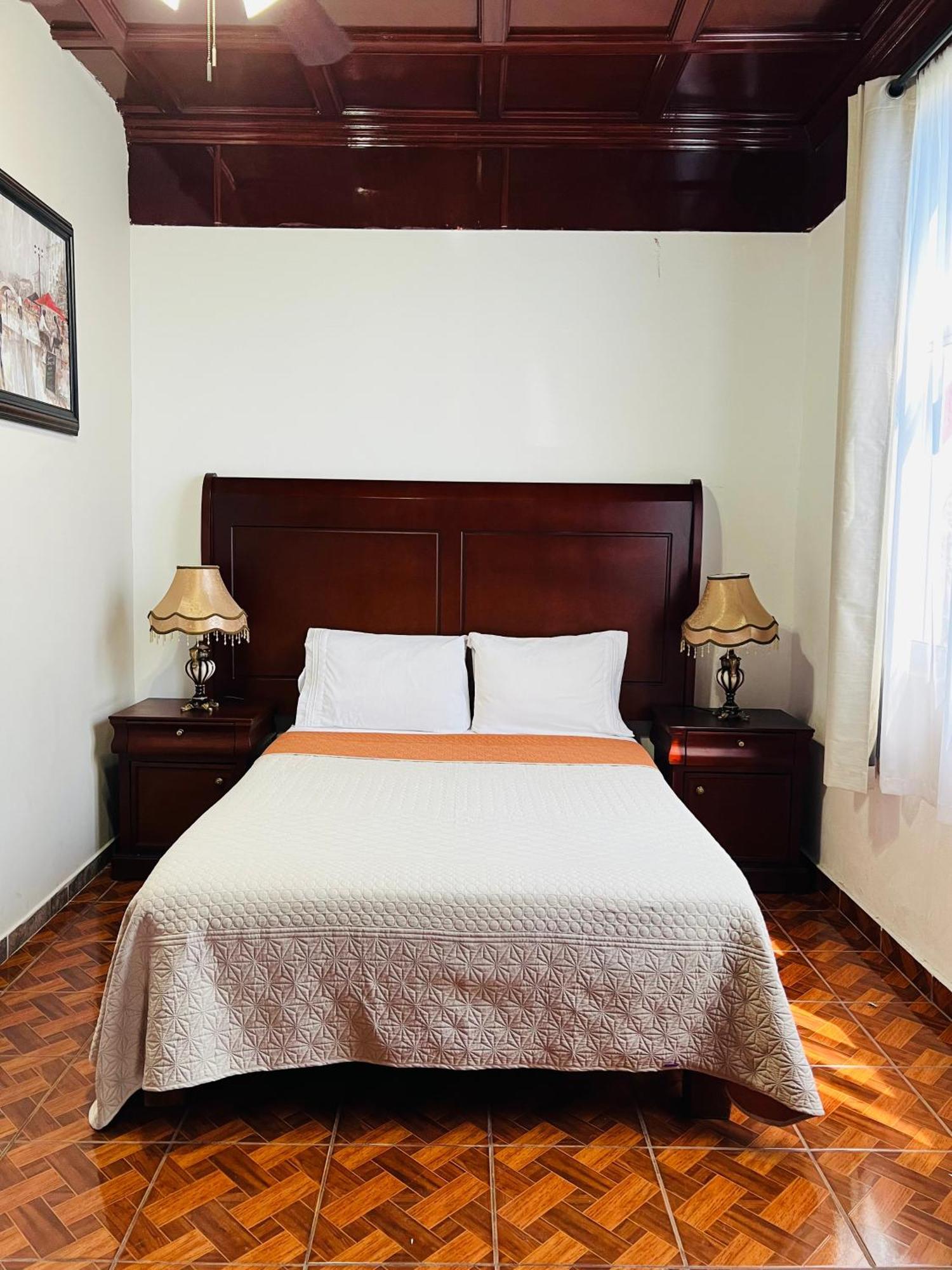 לאון Hosteria Casa Marquez מראה חיצוני תמונה